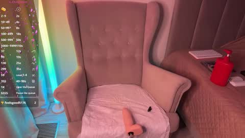 Snapshot of walt_enjoy chatting on September 11, 5:12 pm Walt Enjoy online show from September 11, 5:12 pm