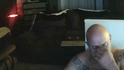 inittogetitin online show from May 1, 9:23 am