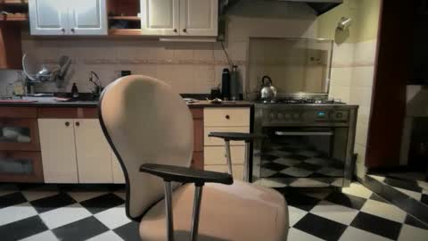 wearetwo online show from April 24, 5:10 am