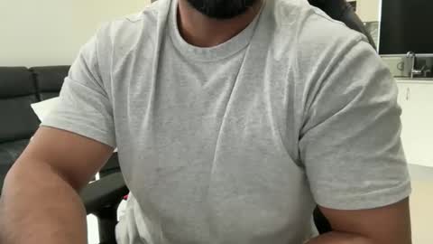 Weapon X online show from April 22, 9:52 pm