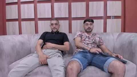 Snapshot of web_gammer_ chatting on December 13, 1:55 pm Jhonny Dick his neighbors. online show from December 13, 1:55 pm