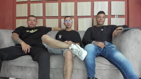 Snapshot of web_gammer_ chatting on February 22, 1:00 am Jhonny Dick his neighbors. online show from February 22, 1:00 am