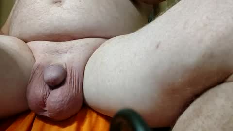 Snapshot of wellequipdhunter90210 chatting on October 1, 9:08 pm wellequiodhunter90210 online show from October 1, 9:08 pm