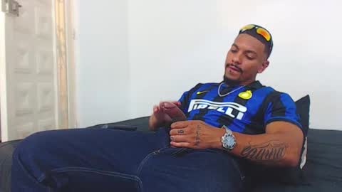 Wesley Rogger online show from October 25, 11:06 pm