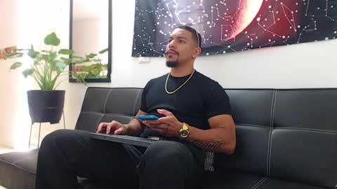 Wesley Rogger online show from December 19, 6:05 pm