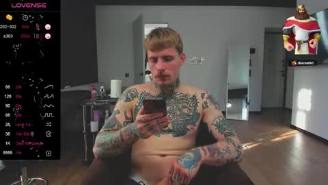Snapshot of white_king999 chatting on February 23, 12:43 pm Max online show from February 23, 12:43 pm