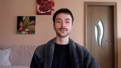 Tom online show from May 2, 12:19 pm
