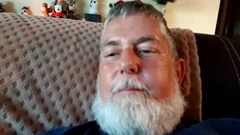 whitebeardcub online show from December 31, 9:50 pm