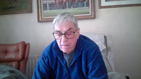 whitebriefs009 online show from January 7, 2:22 pm