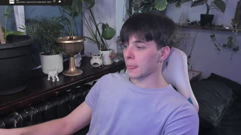 Gus online show from January 31, 7:51 pm