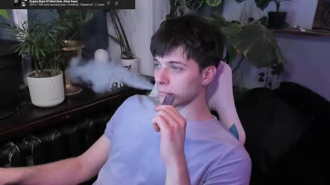 Gus online show from March 9, 8:42 pm