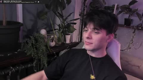 Gus online show from December 23, 9:18 pm