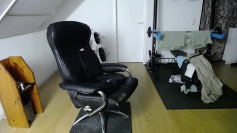 whiterabbit_86 online show from December 15, 8:36 pm