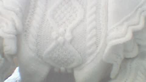 Snapshot of whitesweater chatting on February 20, 7:01 am whitesweater online show from February 20, 7:01 am