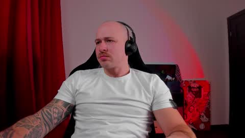 VI online show from December 15, 6:49 pm