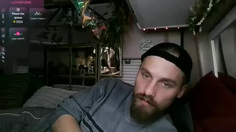 wilclyde1996 online show from November 28, 3:32 am