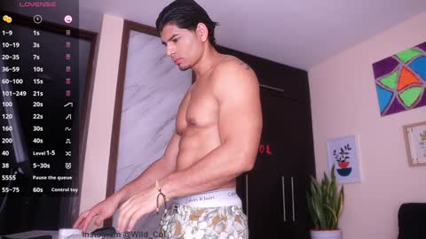 Snapshot of wild_col chatting on December 17, 9:28 am wild_col online show from December 17, 9:28 am