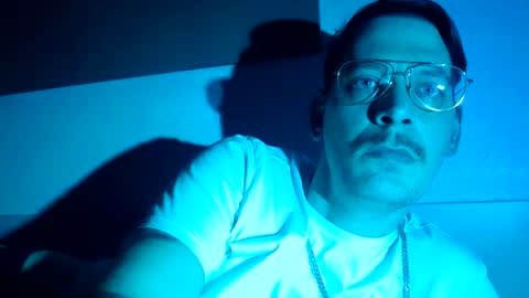 wildfreeandhorny2000 online show from November 1, 10:25 pm