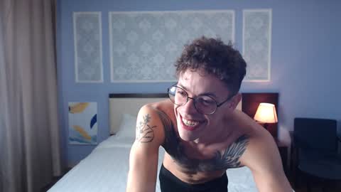 Snapshot of william_henry_a chatting on February 2, 6:59 am William online show from February 2, 6:59 am