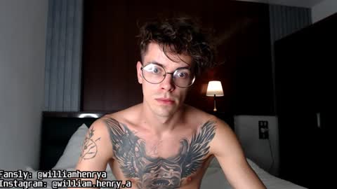 Snapshot of william_henry_a chatting on January 16, 8:54 am William online show from January 16, 8:54 am
