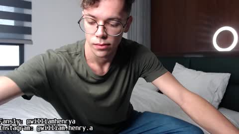 Snapshot of william_henry_a chatting on January 27, 4:20 am William online show from January 27, 4:20 am