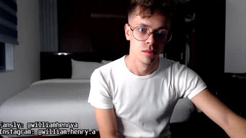 Snapshot of william_henry_a chatting on January 19, 11:34 am William online show from January 19, 11:34 am