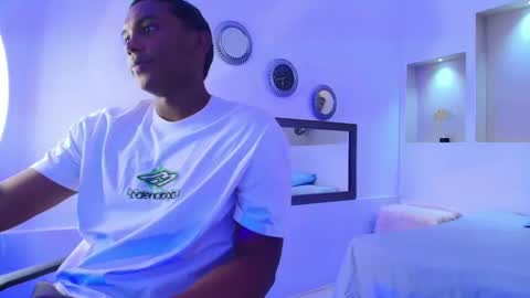 Snapshot of william_scott8 chatting on September 30, 9:07 pm William online show from September 30, 9:07 pm