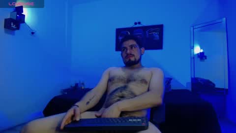 william_steel_ online show from June 2, 11:44 am
