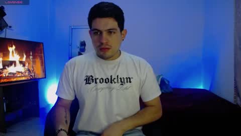 william_steel_ online show from April 23, 11:59 am