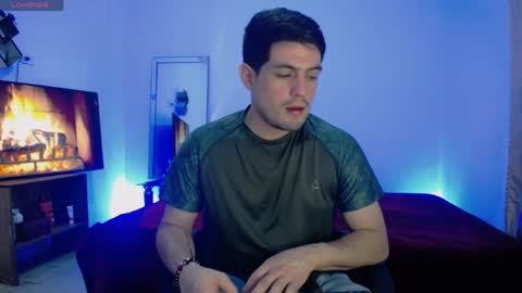 william_steel_ online show from April 24, 12:40 pm