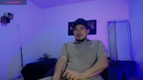 william_steel_ online show from June 9, 11:12 am