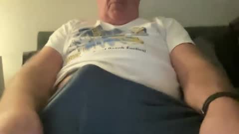 willieb777 online show from September 21, 12:16 pm