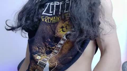 willy_veins online show from April 23, 9:17 pm
