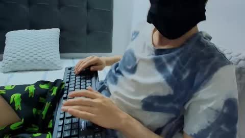 Snapshot of wolfan_sky chatting on February 17, 11:13 am W O L F online show from February 17, 11:13 am