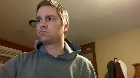 woodeee77 online show from March 8, 6:41 am