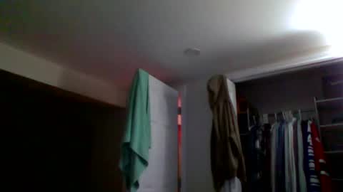 woodeee77 online show from February 25, 11:28 pm