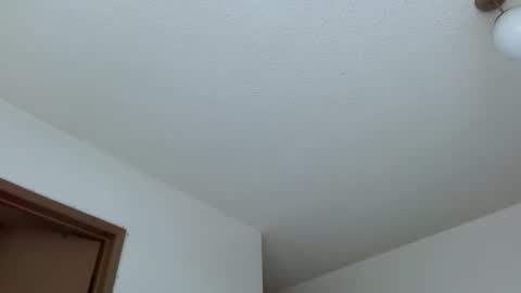 woof_wolf37 online show from June 8, 3:24 pm