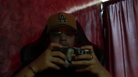 Woondeer online show from February 1, 6:06 pm