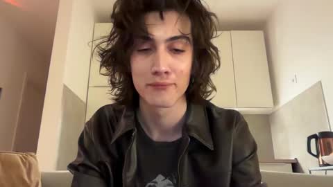 Glen online show from March 24, 9:51 pm