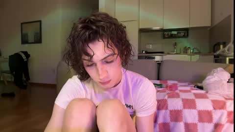 Glen online show from April 22, 7:51 pm