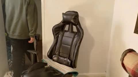 Wyatt online show from March 29, 2:28 pm