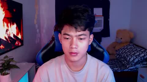 Prince Aldrian  online show from March 11, 12:22 am