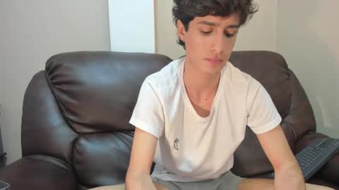 Snapshot of xam_collen chatting on September 20, 3:12 pm xam_collen online show from September 20, 3:12 pm