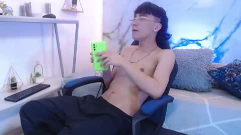 xandergrey8 online show from April 23, 7:27 pm