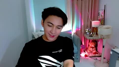 khris online show from December 5, 7:38 am