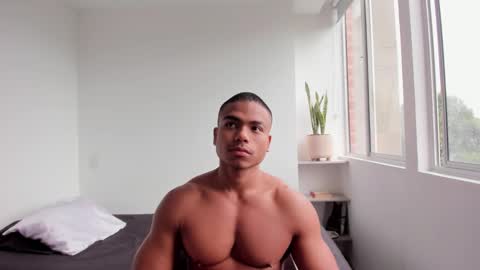 Snapshot of xavier_colleman chatting on February 4, 12:44 pm Xavier online show from February 4, 12:44 pm