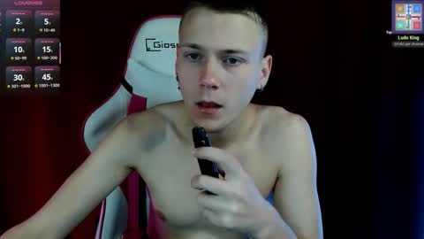 Snapshot of xavier_night81 chatting on October 12, 12:21 pm xavier_night81 online show from October 12, 12:21 pm