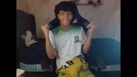 Snapshot of xion_ez chatting on October 14, 10:17 pm xion_ez online show from October 14, 10:17 pm