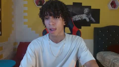 Snapshot of xion_ez chatting on September 25, 10:41 pm xion_ez online show from September 25, 10:41 pm