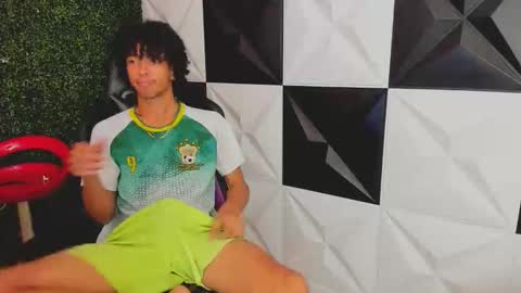 Snapshot of xion_ez chatting on October 10, 9:18 pm xion_ez online show from October 10, 9:18 pm